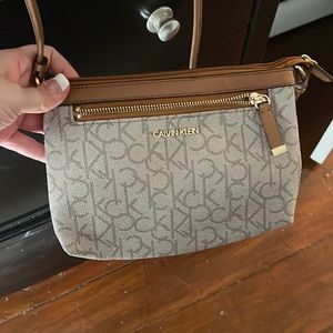 Calvin Klein Crossbody